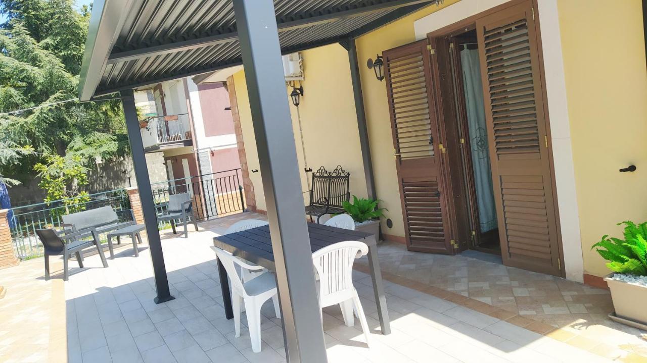 Villa La Terra Patrizia Nicolosi Esterno foto