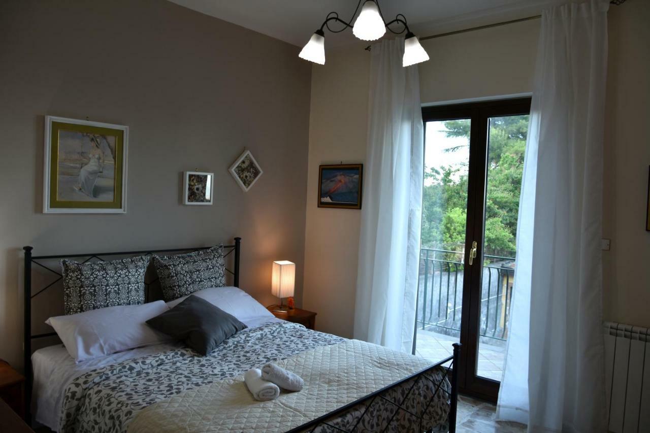 Villa La Terra Patrizia Nicolosi Esterno foto